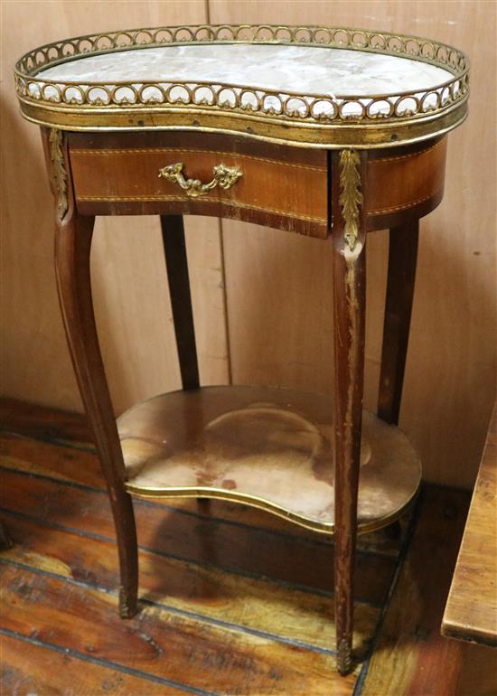 A kidney shaped two tier table W.44cm